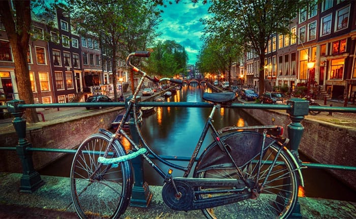 Амстердам - город велосипедистов